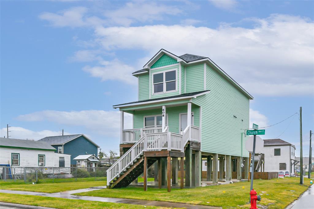 608 38th Street, Galveston, Texas image 2