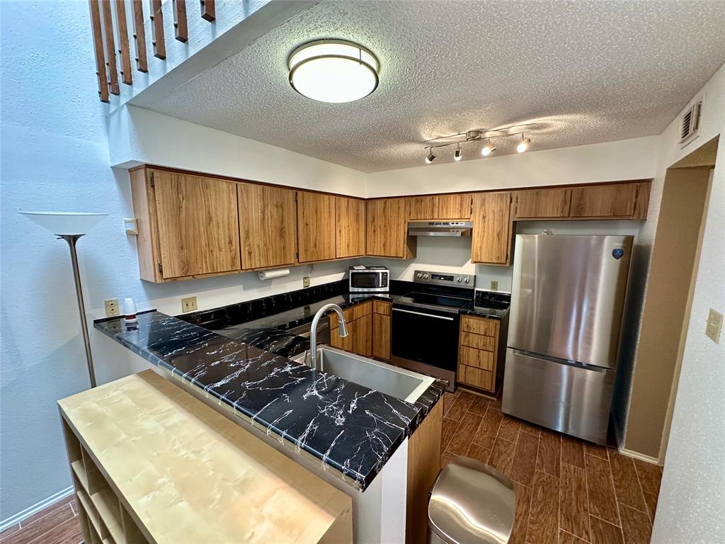2611 Grants Lake Boulevard #237, Sugar Land, Texas image 9