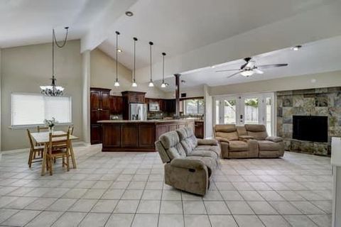 Single Family Residence in Seabrook TX 1116 Heron Drive 22.jpg