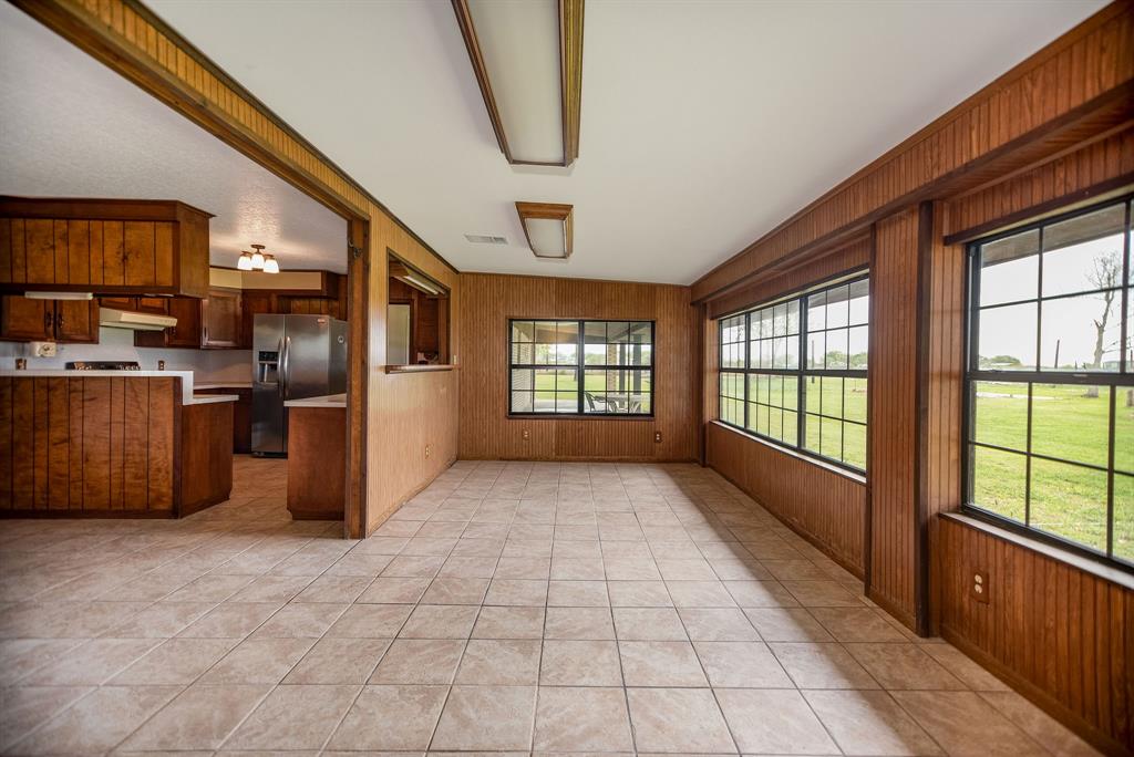 587 Seakist Road, Port Lavaca, Texas image 24