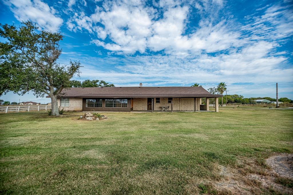 587 Seakist Road, Port Lavaca, Texas image 5