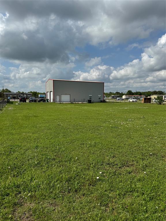 8417 Los Robles Avenue, Alvin, Texas image 26