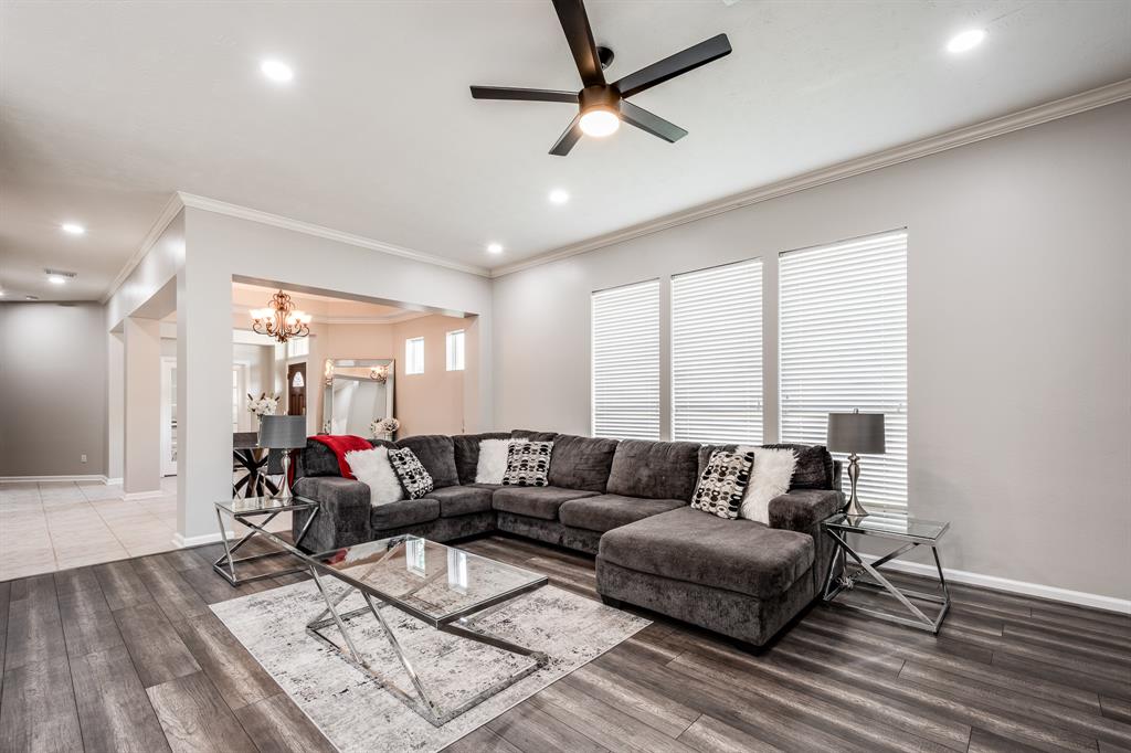 51 Eagle Mead Place, The Woodlands, Texas image 12