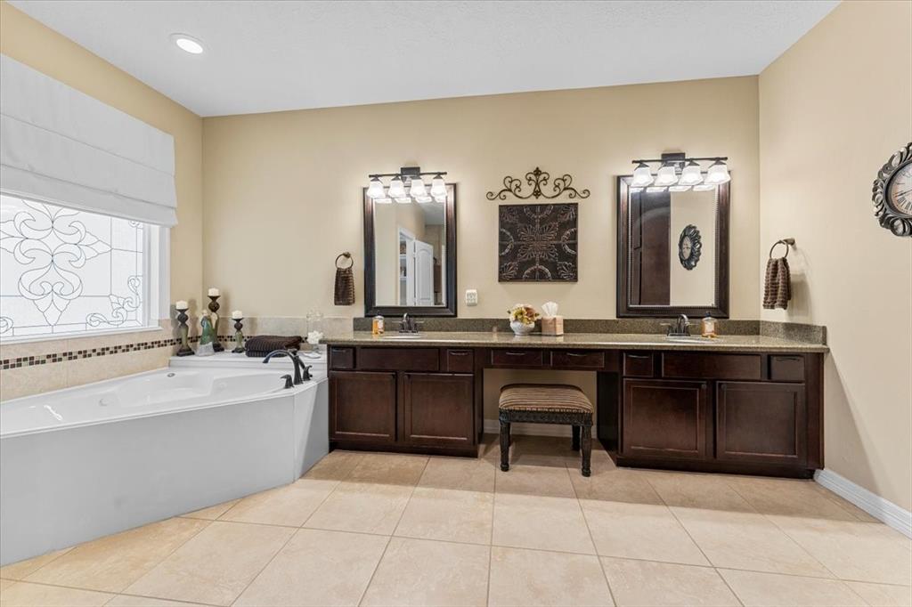 1442 Green Briar Drive, Huntsville, Texas image 40