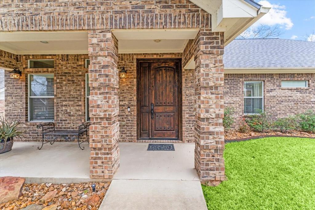 1442 Green Briar Drive, Huntsville, Texas image 5