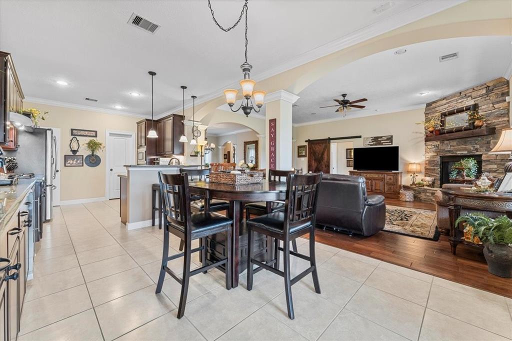 1442 Green Briar Drive, Huntsville, Texas image 27
