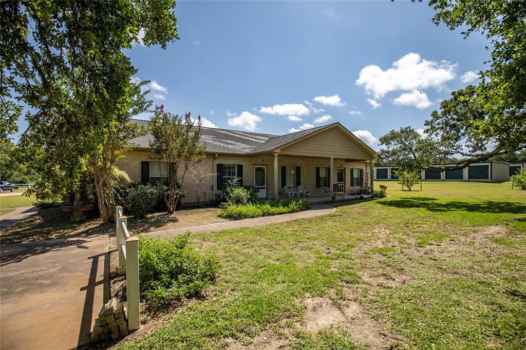 125 Huenefeld Lane, Round Top, Texas image 4