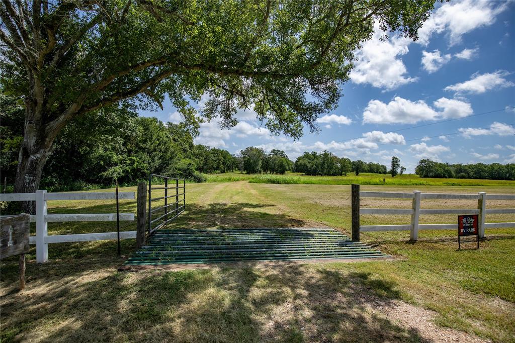 125 Huenefeld Lane, Round Top, Texas image 17