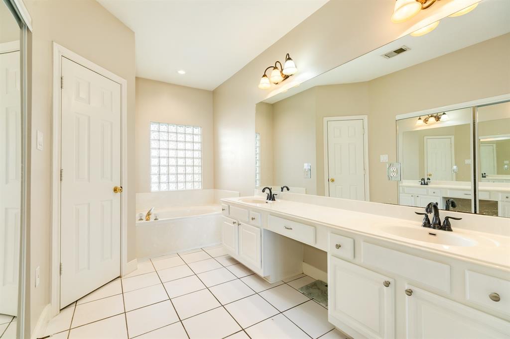 458 Mariners Drive, Kemah, Texas image 19