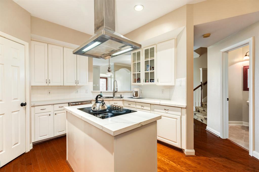 458 Mariners Drive, Kemah, Texas image 12