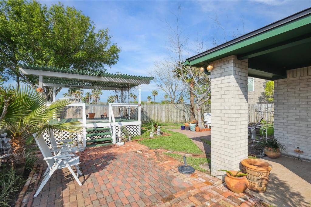 24 Clara Barton Lane, Galveston, Texas image 13