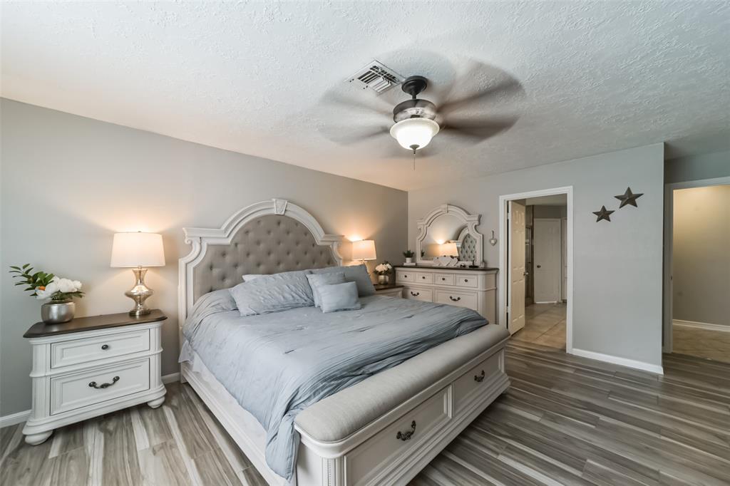 Houston, Texas 77070, United States, 4 Bedrooms Bedrooms, ,4 BathroomsBathrooms,Residential,Pending,53829