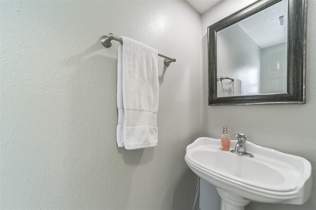 Houston, Texas 77070, United States, 4 Bedrooms Bedrooms, ,4 BathroomsBathrooms,Residential,Pending,53829