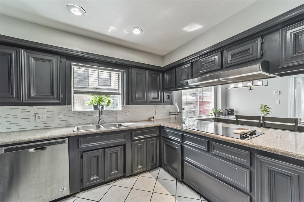 Houston, Texas 77070, United States, 4 Bedrooms Bedrooms, ,4 BathroomsBathrooms,Residential,Pending,53829