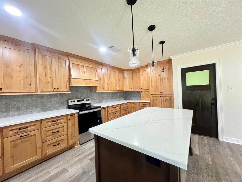 607 Apple Blosom, Woodville, Texas image 1