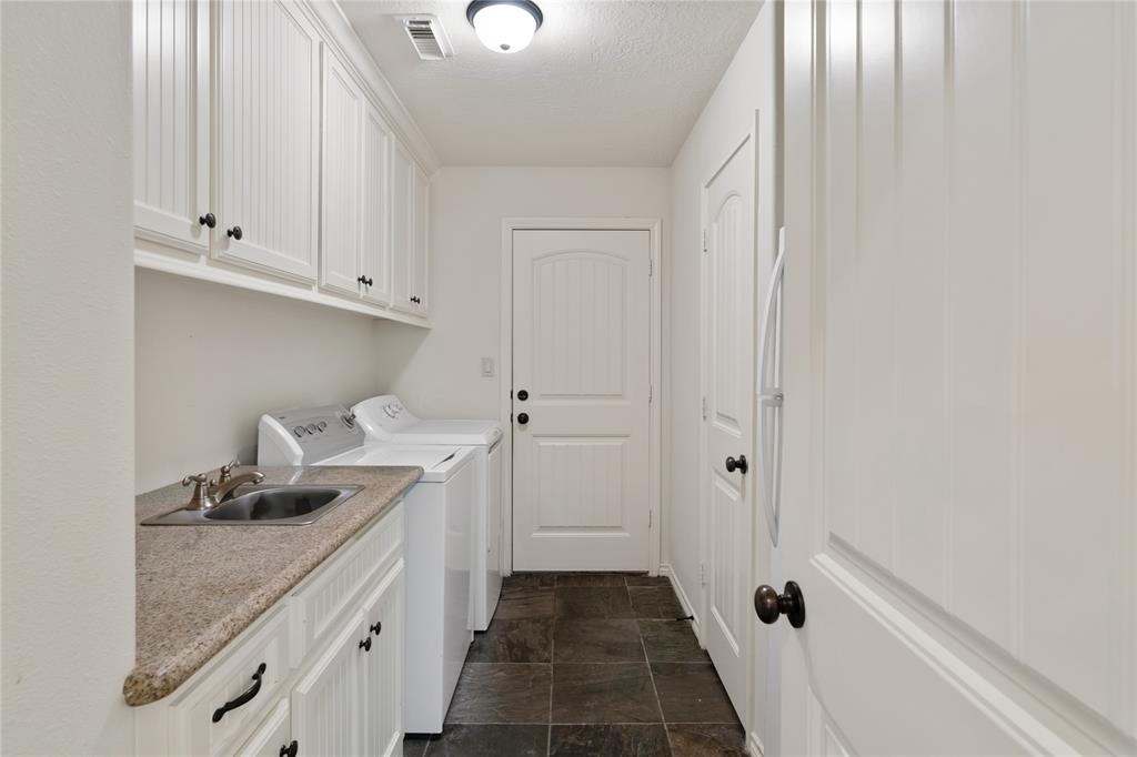127 April Waters Drive, Conroe, Texas image 31