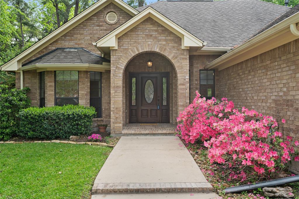 127 April Waters Drive, Conroe, Texas image 1