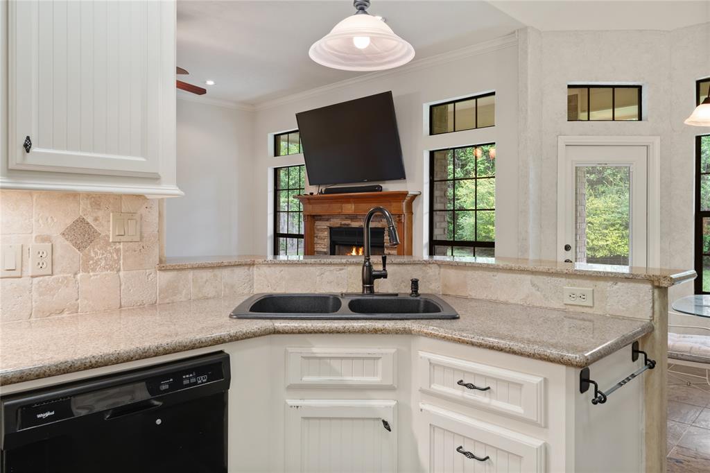 127 April Waters Drive, Conroe, Texas image 15