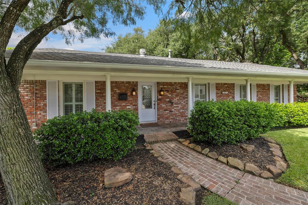3815 Latma Drive