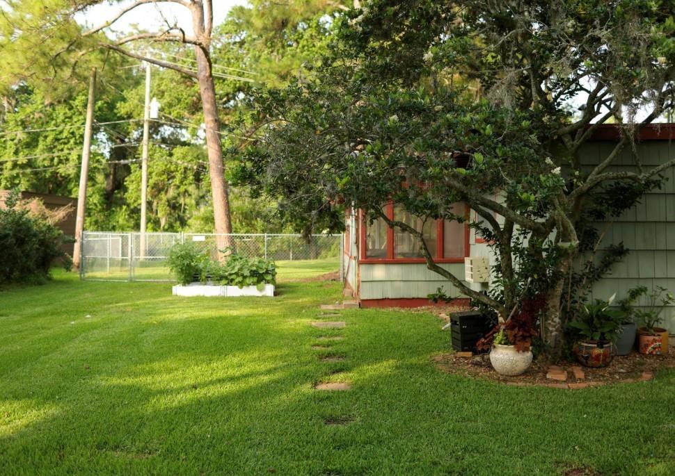 530 Circle Way Drive, Lake Jackson, Texas image 4