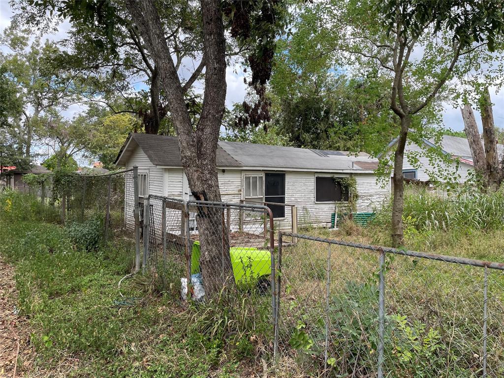 420 4th St St, Rosenberg, Texas image 14