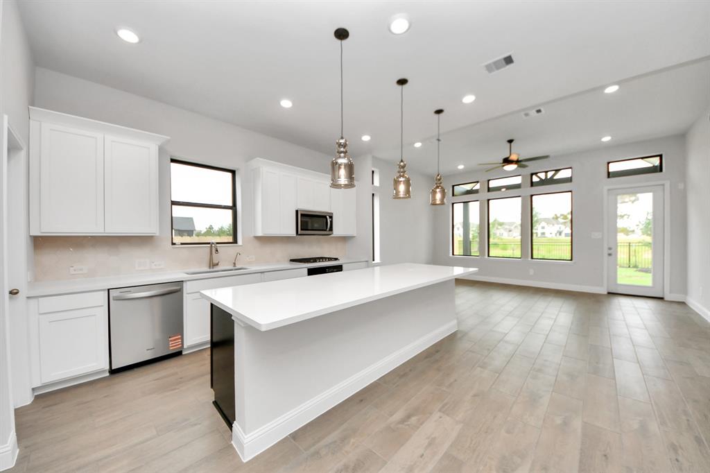 7731 Cattail Shallows Lane, Katy, Texas image 22