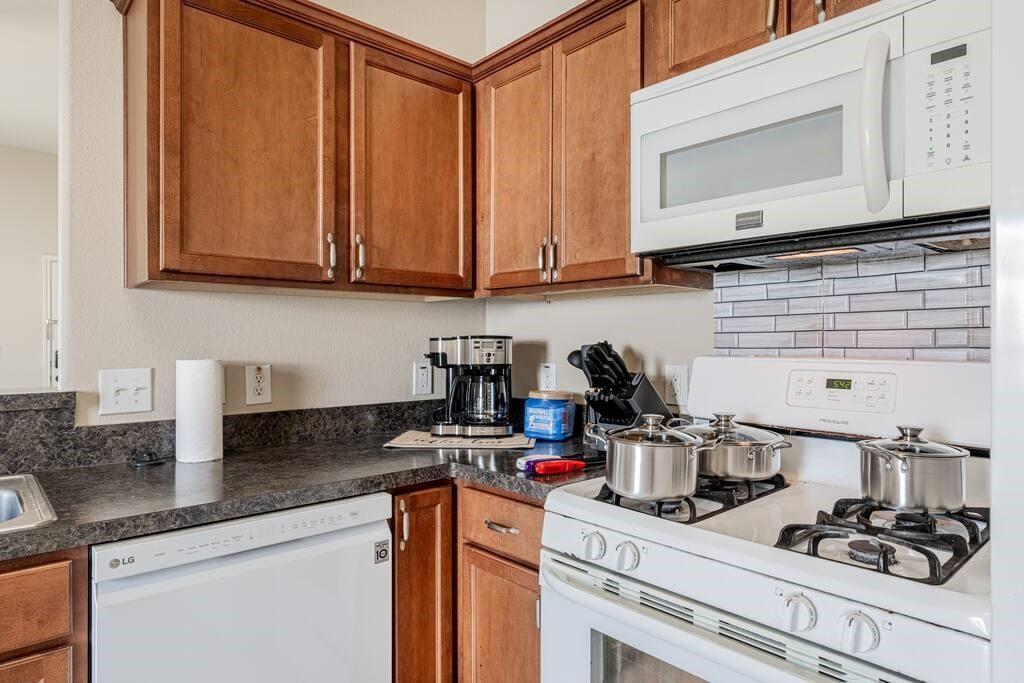 4210 Church Street, Galveston, Texas image 10