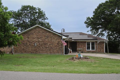 Single Family Residence in Clute TX 239 Lakewood Drive.jpg