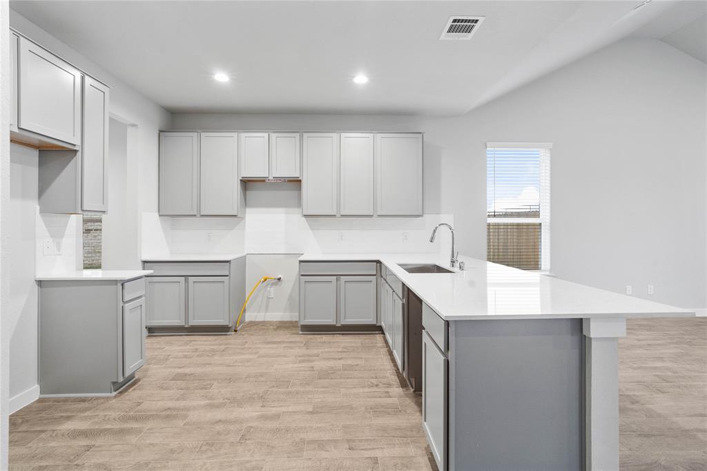 2943 Solitude Pine Lane, Katy, Texas image 6