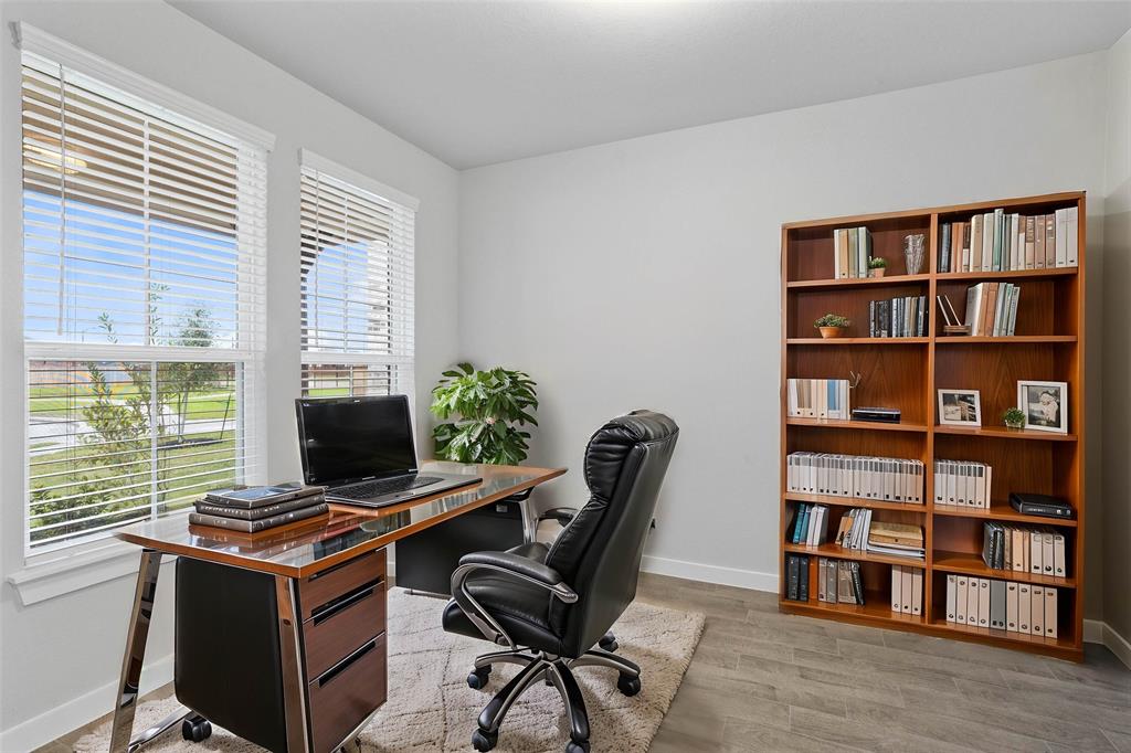 2943 Solitude Pine Lane, Katy, Texas image 4