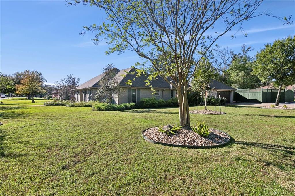 2200 Woodmont Drive, Orange, Texas image 34