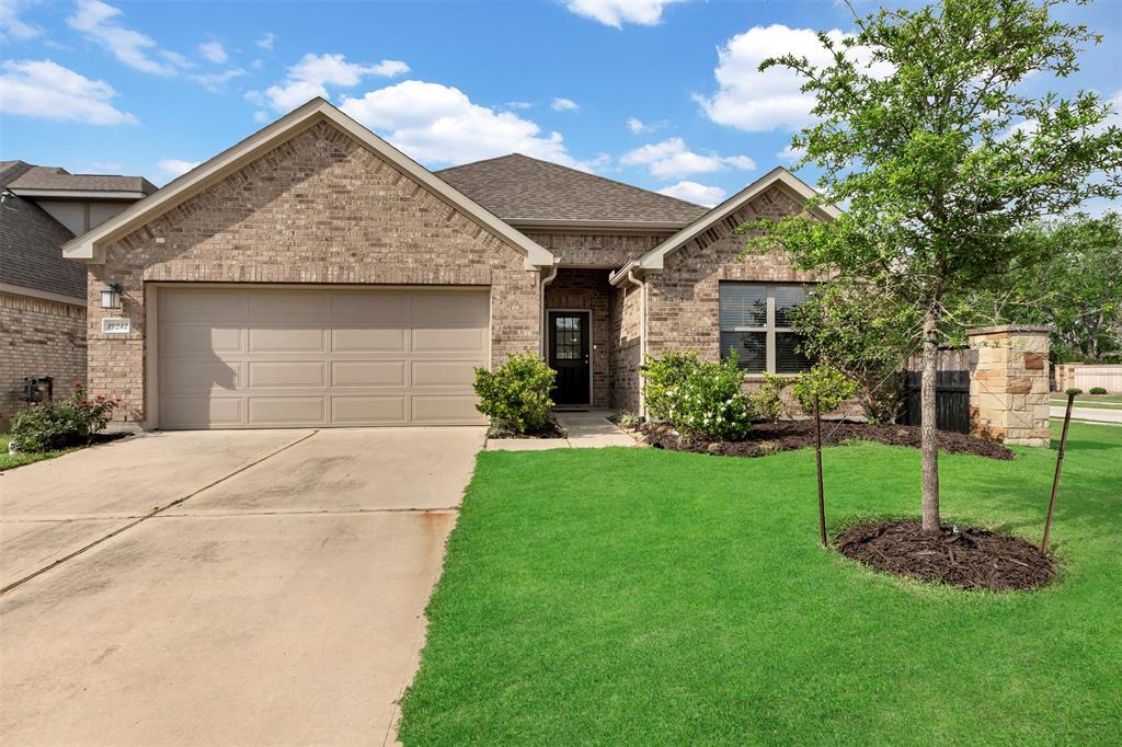 19242 Red Cascade Court, Tomball, Texas image 1