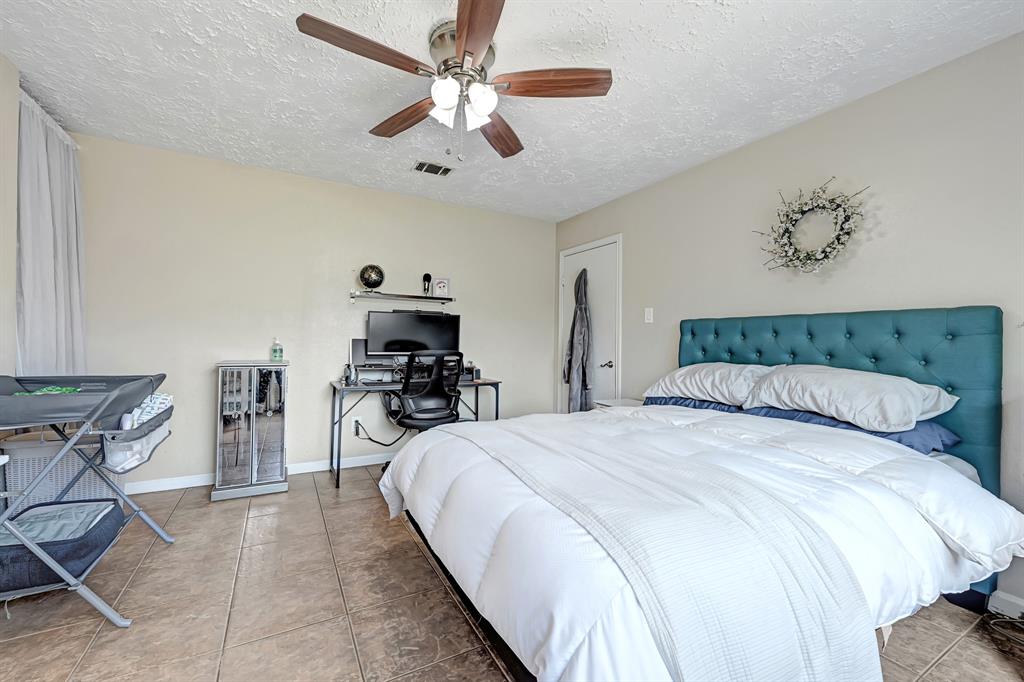 2001 Whitebriar Drive, Deer Park, Texas image 13