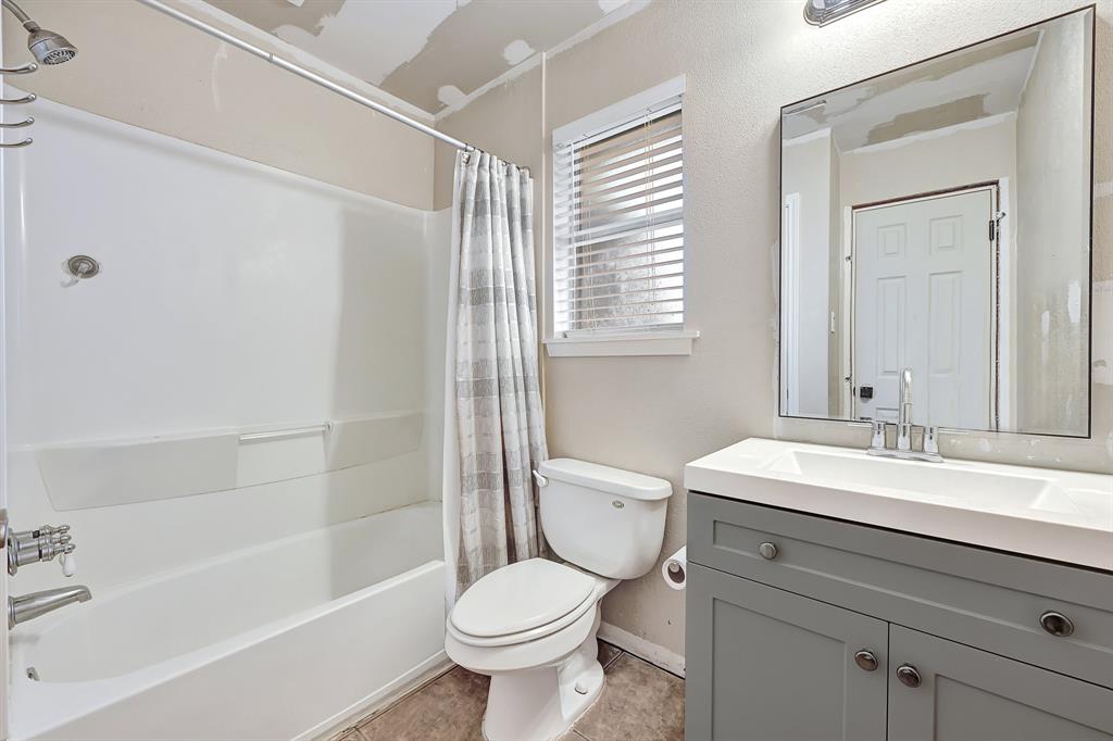 2001 Whitebriar Drive, Deer Park, Texas image 18