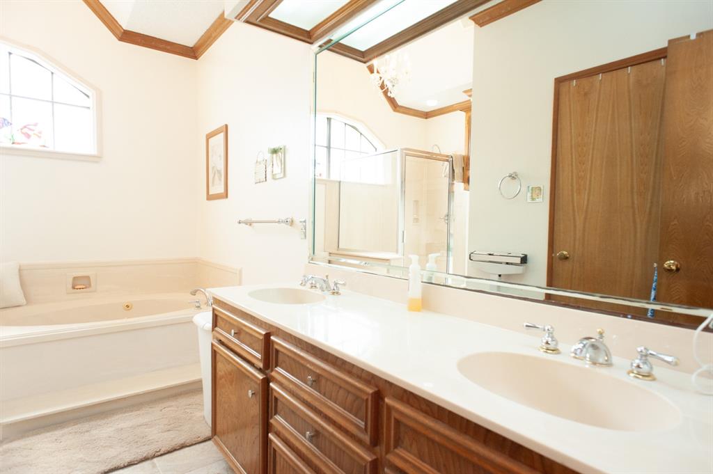1911 Timber Creek Crk, Pearland, Texas image 16