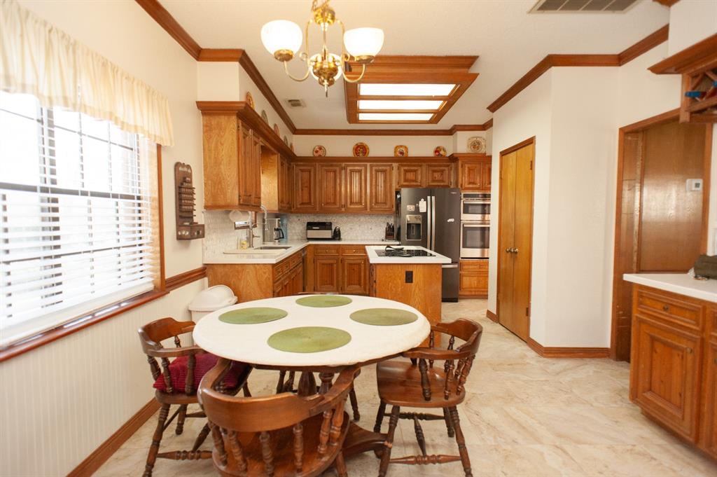 1911 Timber Creek Crk, Pearland, Texas image 12