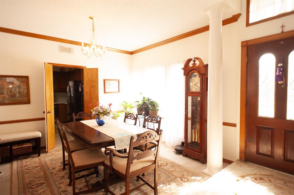 1911 Timber Creek Crk, Pearland, Texas image 4