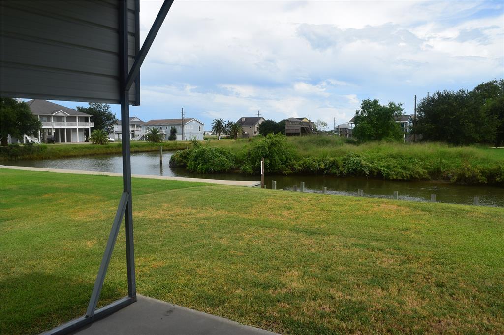 1128 & 1130 Prides Lane, Crystal Beach, Texas image 9