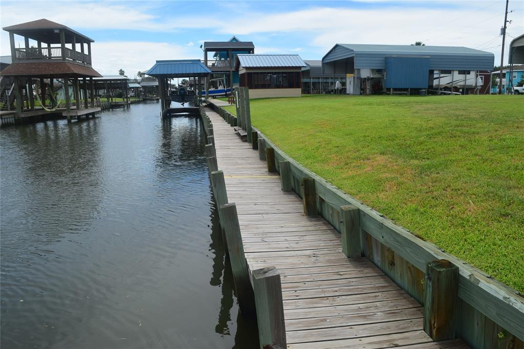 1128 & 1130 Prides Lane, Crystal Beach, Texas image 13
