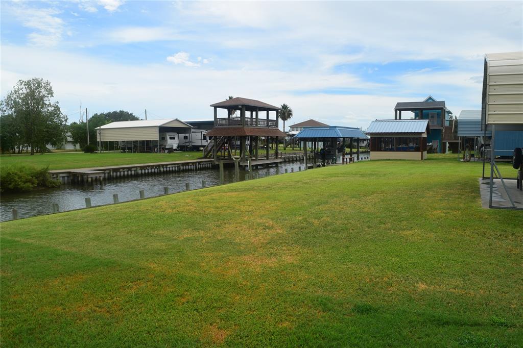 1128 & 1130 Prides Lane, Crystal Beach, Texas image 2