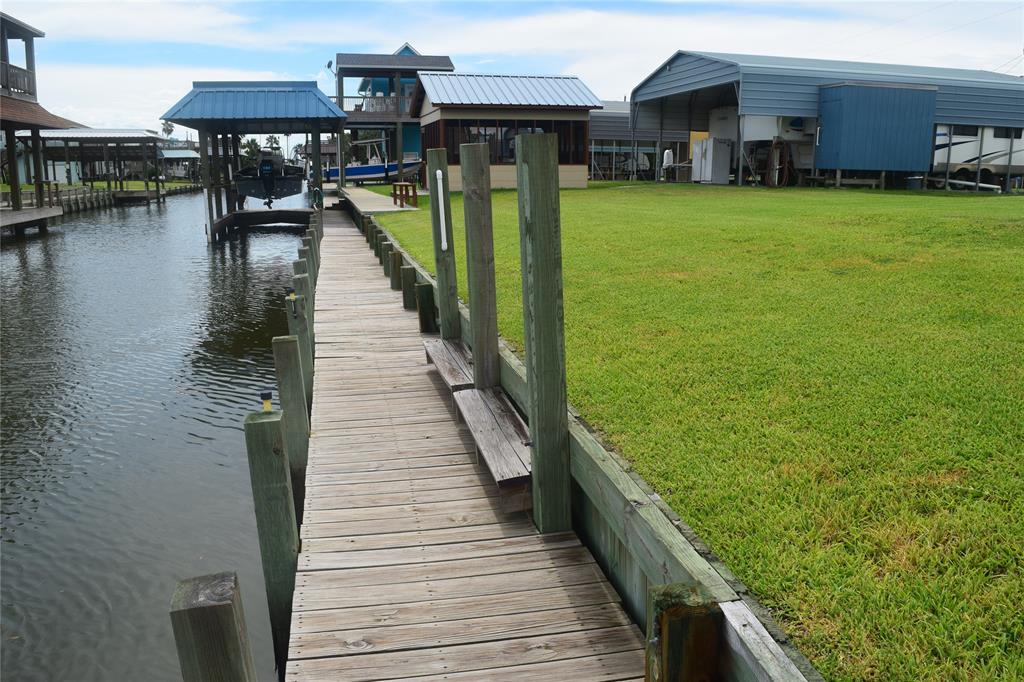 1128 & 1130 Prides Lane, Crystal Beach, Texas image 15