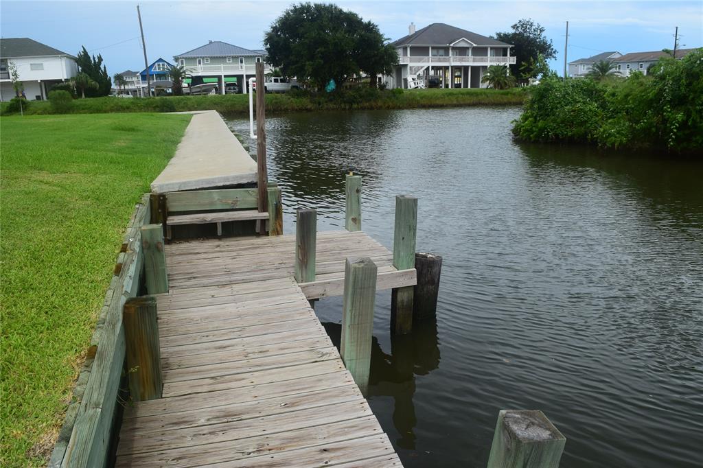 1128 & 1130 Prides Lane, Crystal Beach, Texas image 14