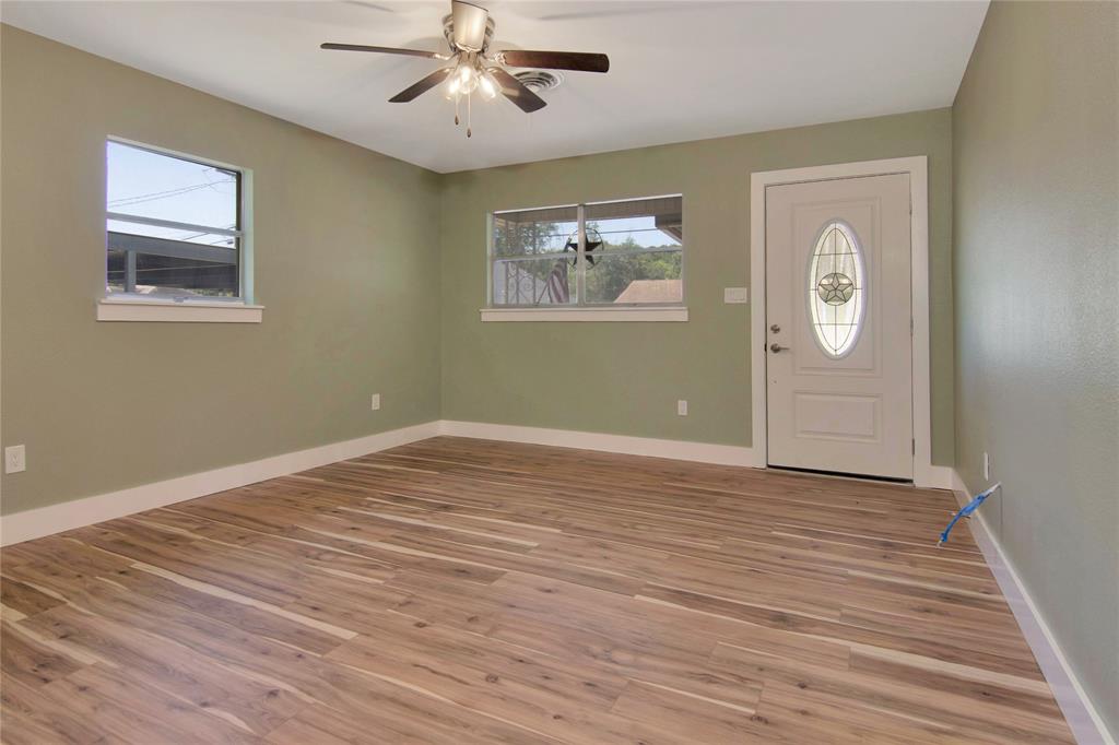 1105 West Drive, Port Neches, Texas image 4