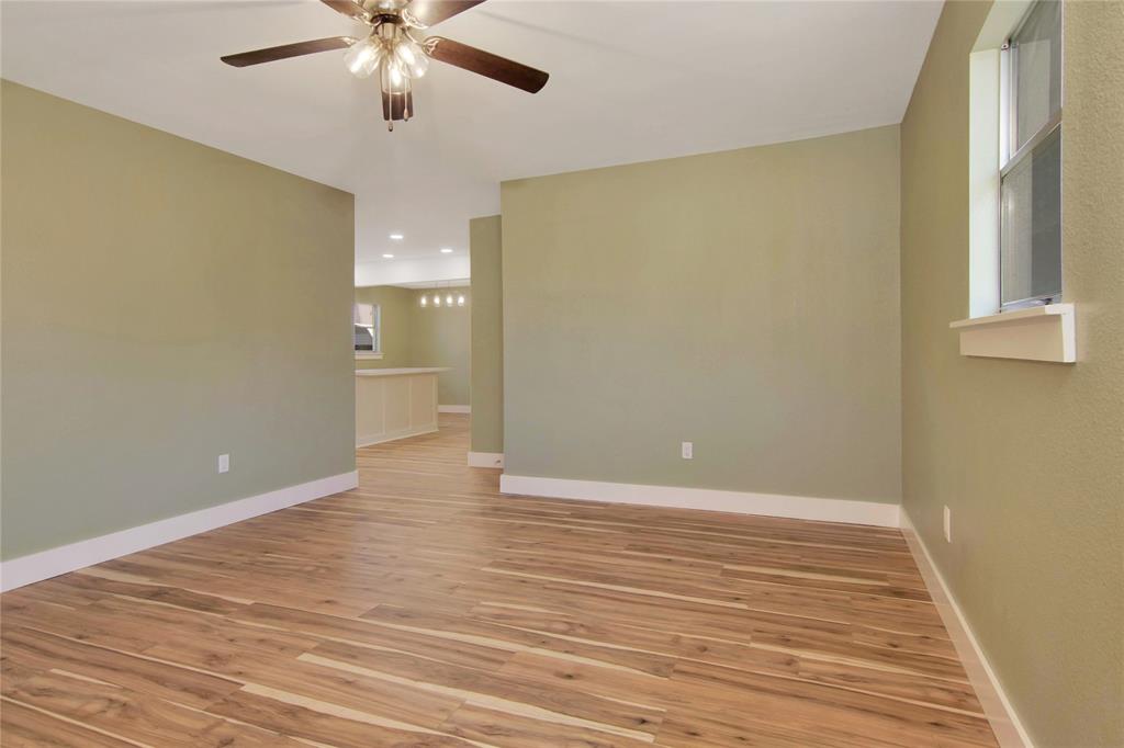 1105 West Drive, Port Neches, Texas image 6