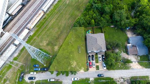 Photo of 0 Karnes Street, Houston, TX 77020 (MLS # 81054591)