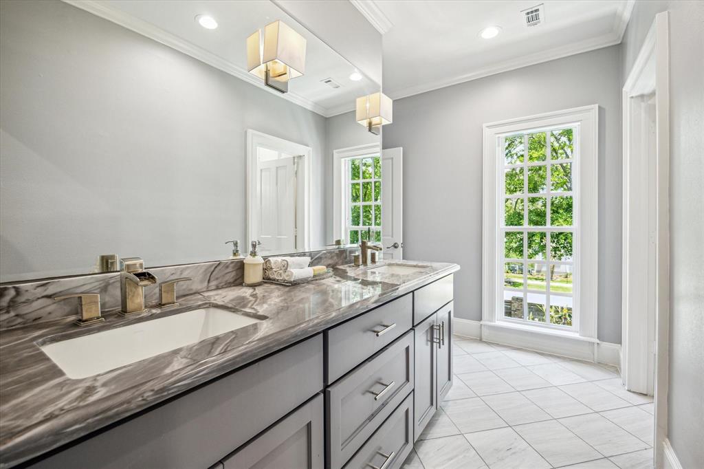 519 E 9th Street, Houston, Texas image 23