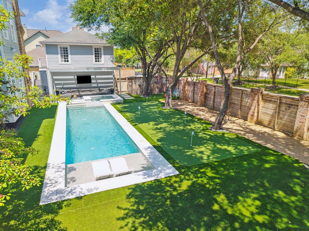 519 E 9th Street, Houston, Texas image 38