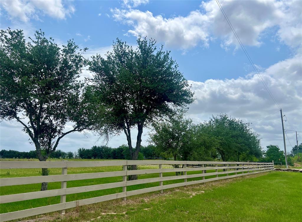 402 Schultz Road, Sealy, Texas image 6