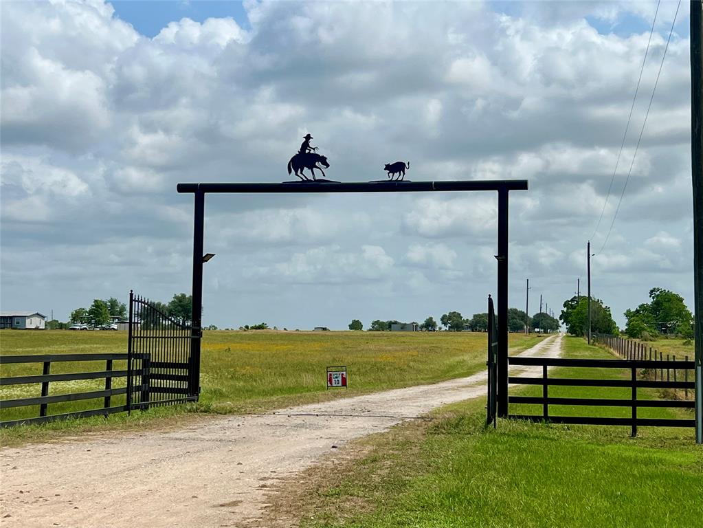 402 Schultz Road, Sealy, Texas image 2