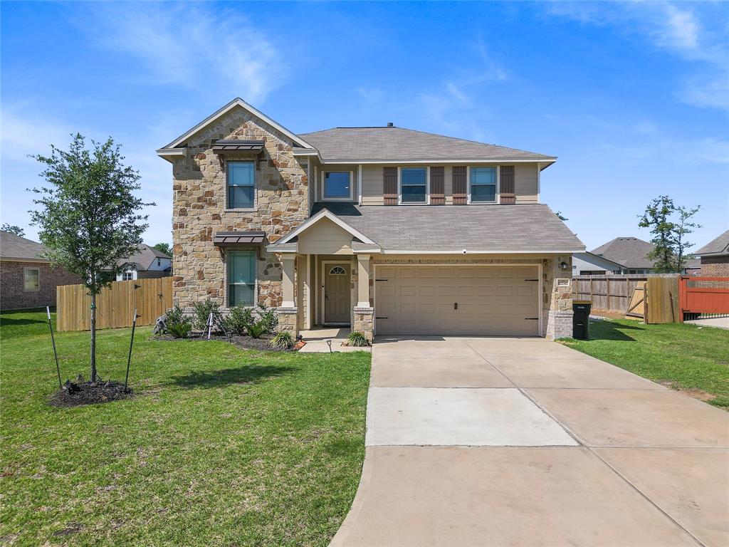 12242 N Chestnut Hills Drive, Conroe, Texas image 1